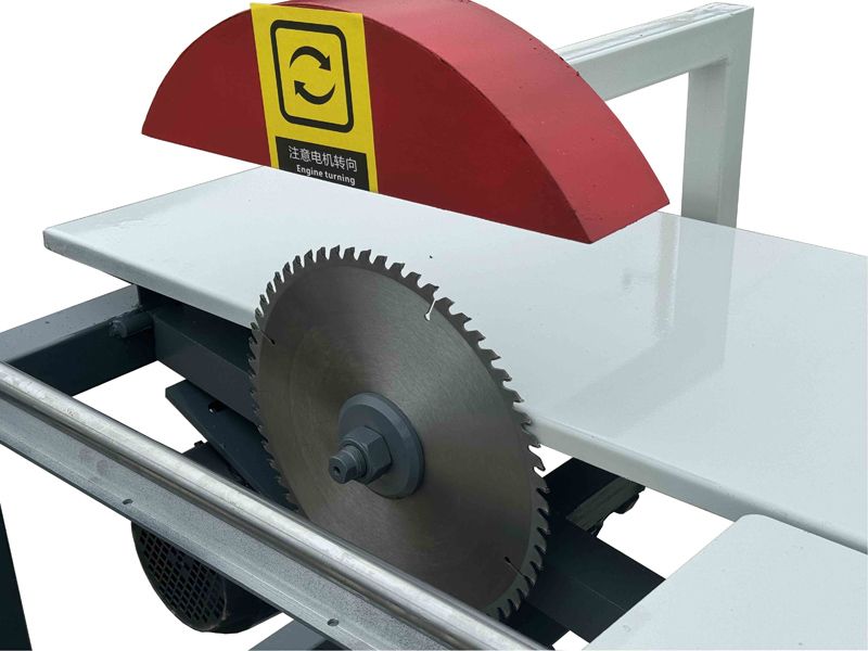 90度简易推台锯